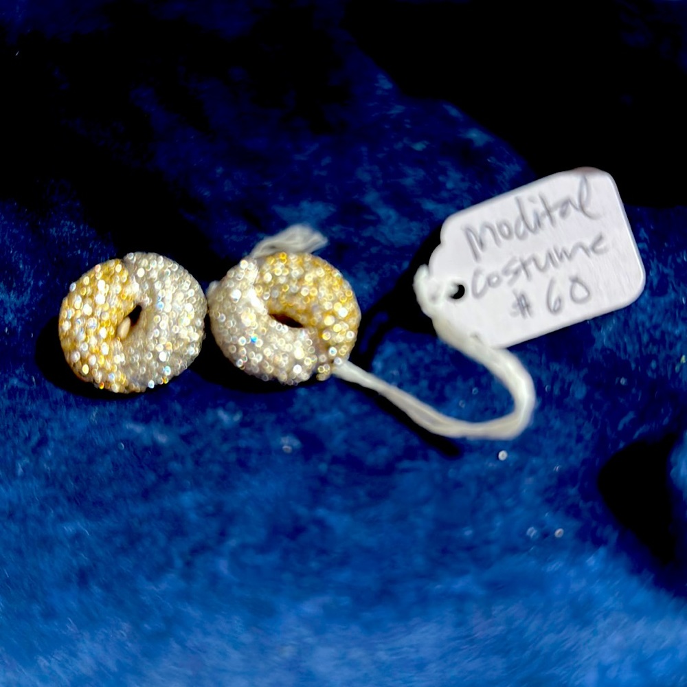 Modital vintage clip on earrings